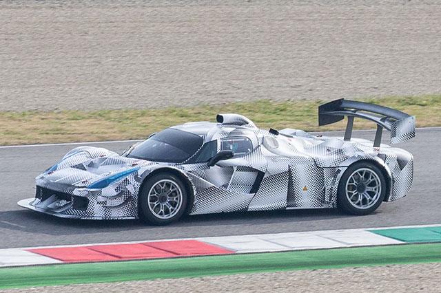 Gecamoufleerde Ferrari: gevestigde orde gewaarschuwd?